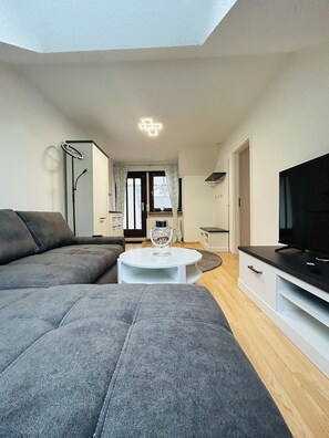 TV, stereo