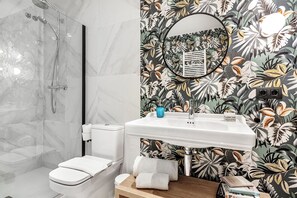 Bruser, hårtørrer, Toiletpapir