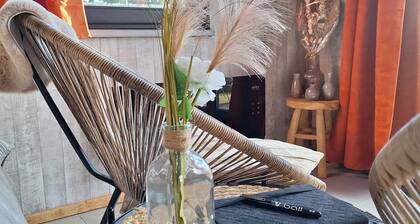 Stay for 2 in a cosy micro-lodge in the heart of nature, with private Jacuzzi.