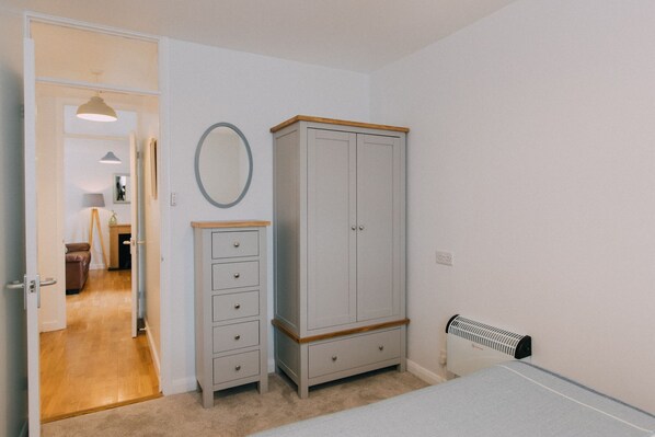 2 Schlafzimmer, Bügeleisen/Bügelbrett, kostenloses WLAN, Bettwäsche