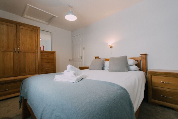 3 slaapkamers, een bureau, een strijkplank/strijkijzer, gratis wifi