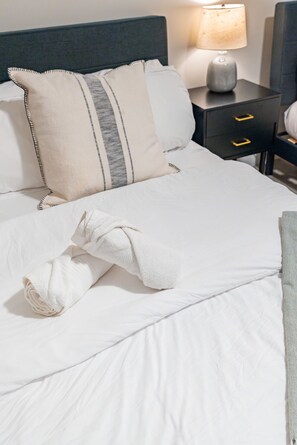 2 Schlafzimmer, Schreibtisch, Bügeleisen/Bügelbrett, WLAN