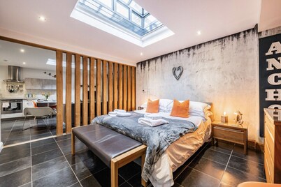 a charming hideaway in Blakeney village