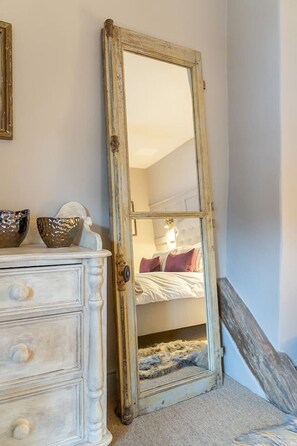 3 bedrooms, iron/ironing board, WiFi