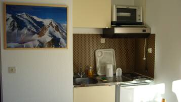 Microondas y parrilla de estufa