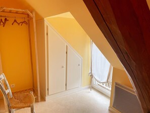 Interior - Family cottage with private terrace near Beauval (Meusnes)