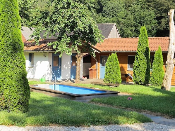 House | Pool