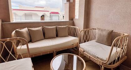 Elegant Villa Floor with 2 Balconies, 10min Airport
