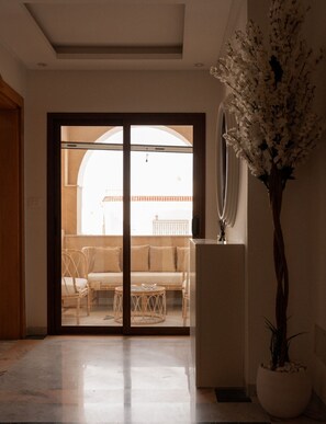 Interior - Elegant Villa Floor with 2 Balconies, 10min Airport (Ariana)