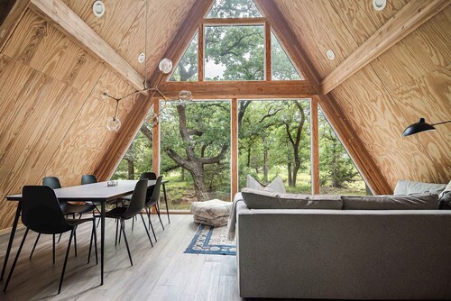 Large A-Frame in Nature - minutes from Main