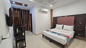 Standard Single Room, City View | Free WiFi, bed sheets - THE OCEAN (New Delhi)