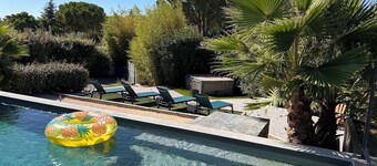 Superb villa with pool and jacuzzi 20mn from the beaches / 300m from Montpellier