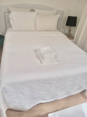 1 sovrum, strykjärn/strykbräda, gratis wi-fi och sängkläder