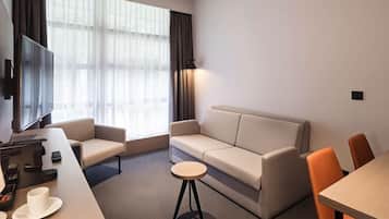 Cribs/infant beds