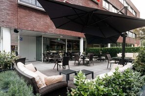 Outdoor dining - Executive Residency by Best Western Amsterdam Airport (Hoofddorp)
