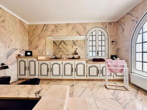 Interior - CASA MONTCLAR. Encantadora casa en Mas Matas, Roses – Espacio, confort y estilo mediterráneo (Roses)