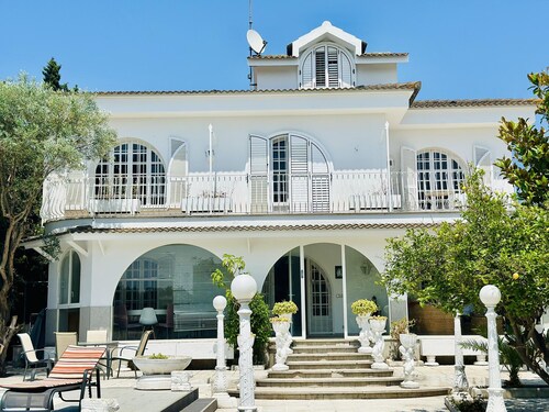 CASA MONTCLAR. Encantadora casa en Mas Matas, Roses – Espacio, confort y estilo mediterráneo