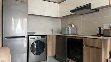 Apartment, 1 Bedroom, Smoking, Balcony | Laundry