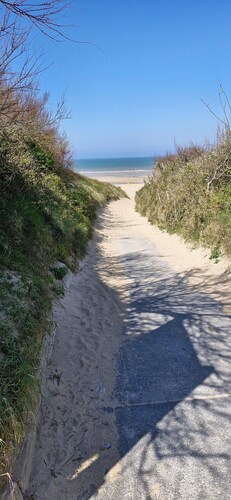 House 300 m from the beach!  Close to Cabourg, ideal for families.