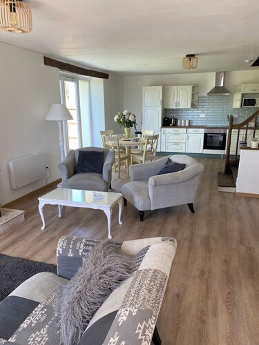 Beautiful 2-bedroom house in Val-d'Oire-et-Gartempe