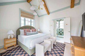 4 Schlafzimmer, Bügeleisen/Bügelbrett, Reisekinderbett, WLAN