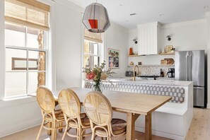 Fridge, microwave, oven, stovetop - Sophisticated Home in Historic Charleston (Charleston)