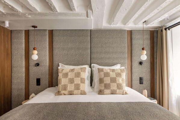 Apartment | 2 bedrooms, laptop workspace, iron/ironing board, bed sheets