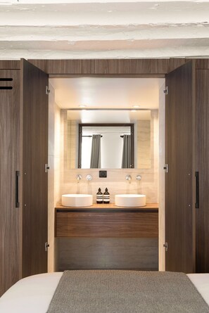 Apartamento | 2 dormitorios y espacio para trabajar con un portátil