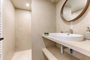 Apartment | Bathroom | Towels