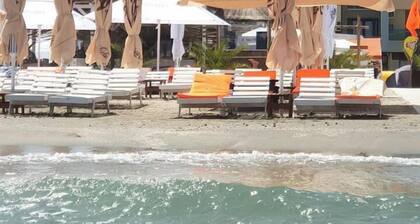 Wave 1 Promenada Apartments