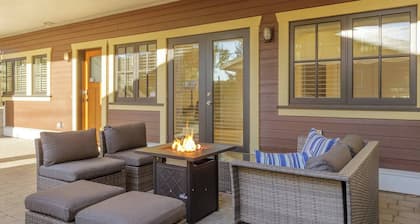 Cozy 3 BDRM Spacious Suite near Lonsdale Quay