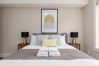 Peaceful spacious 2BR Suite