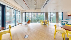 Lobby sitting area - Student Only iQ Brighton (Brighton)