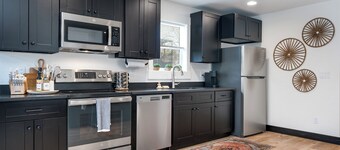 Paintbrush Bliss | Downtown Kalispell Retreat | Hot Tub | Walk to Breweries & Shops