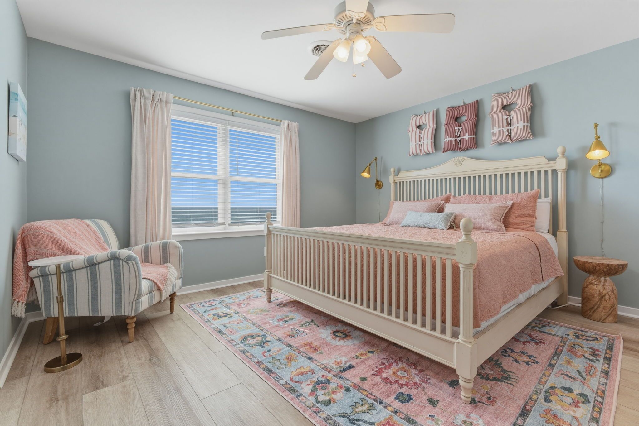 5 soverom, strykejern/-brett, wi-fi (inkludert) og sengetøy