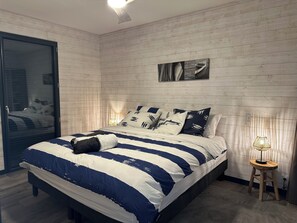 1 chambre, fer et planche Ă repasser, Wi-Fi gratuit, draps fournis
