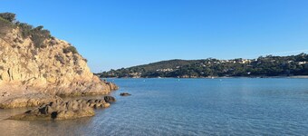 Nice 4-room villa.Magnificent sea view. Terrace/Pergola/private swimming pool.