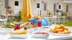 Free daily local cuisine breakfast  - Limonata Bozcaada (Bozcaada)