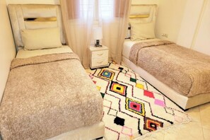 3 chambres, fer et planche à repasser, Wi-Fi, literie fournie