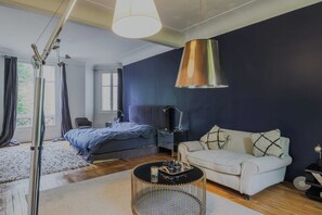 Apartment | 5 Schlafzimmer, laptopgeeigneter Arbeitsplatz, Bügeleisen/Bügelbrett