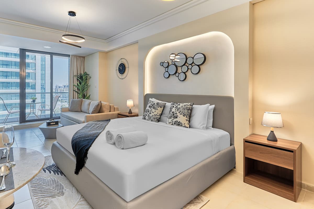 Premium Studio, City View | Peralatan tempat tidur premium, peti besi dalam bilik