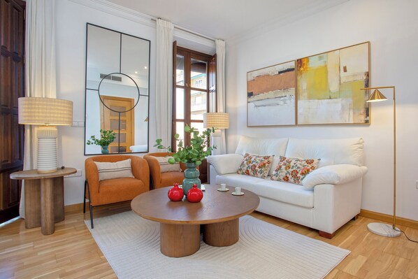 Apartment (1 Bedroom) | Living area