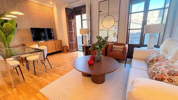 Apartment (1 Bedroom) | Living area