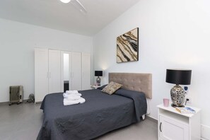 6 bedrooms, iron/ironing board, WiFi, bed sheets - Villa Una (Adeje)