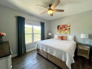2 chambres, fer et planche à repasser, Wi-Fi gratuit, draps fournis