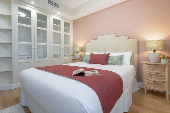 Apartment (4 Bedrooms)