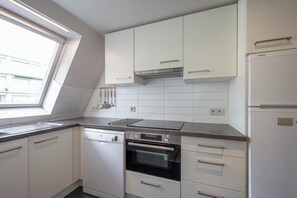 Apartment | Private kitchen - Knokke Beach Hideaway (Knokke-Heist)