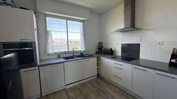 冰箱、微波炉、烤箱、洗碗机