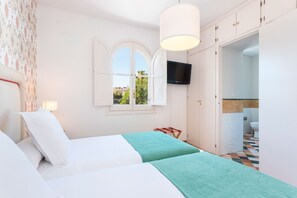 6 camere, ferro/asse da stiro, lenzuola