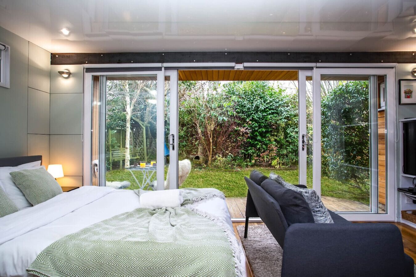 1 dormitorio, tabla de planchar con plancha, wifi gratis y ropa de cama